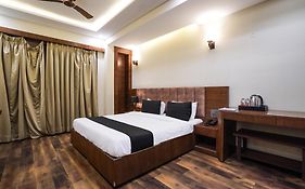Hotel Aerotech Near Delhi Airport